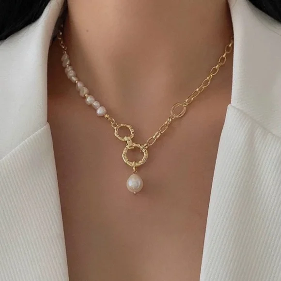 Pearl Choker Necklace - Picture 5 of 5